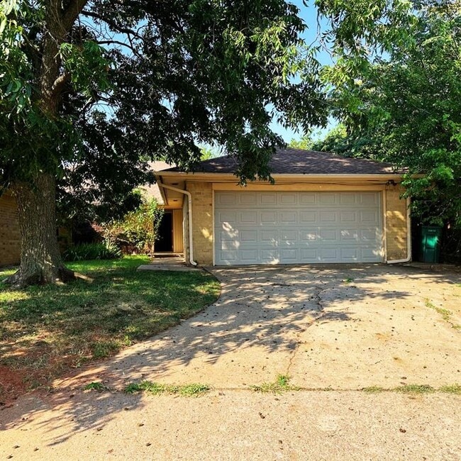 Primary Photo - 6928 Woodlake Dr