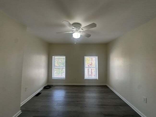 Building Photo - 1127 Cleveland St