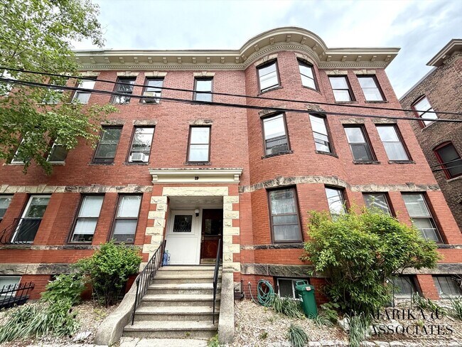 Building Photo - 19 Netherlands Rd