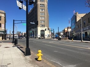 Building Photo - 574 Bloomfield Ave