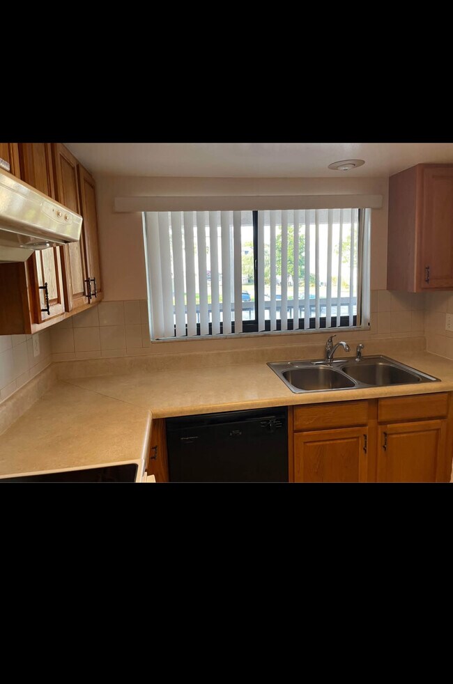 Building Photo - 1054 Lotus Cove Ct