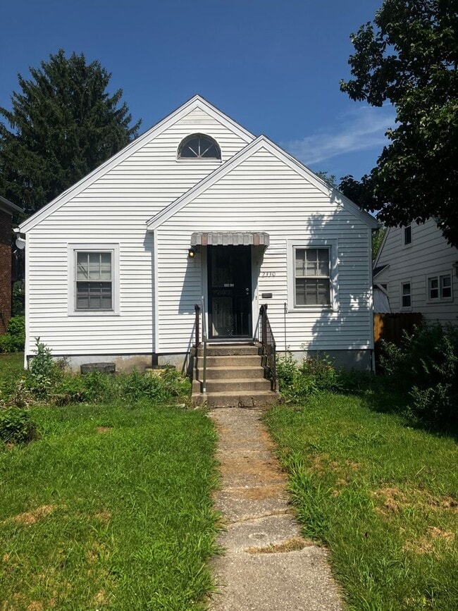 Building Photo - Charming 3-Bedroom Home with Unique Detail...