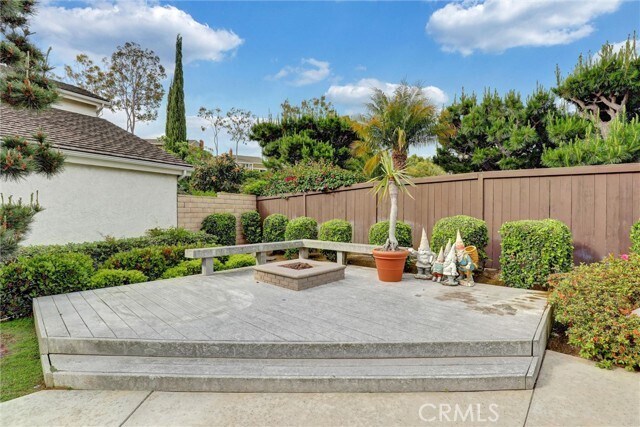 Building Photo - 16 Sycamore Creek