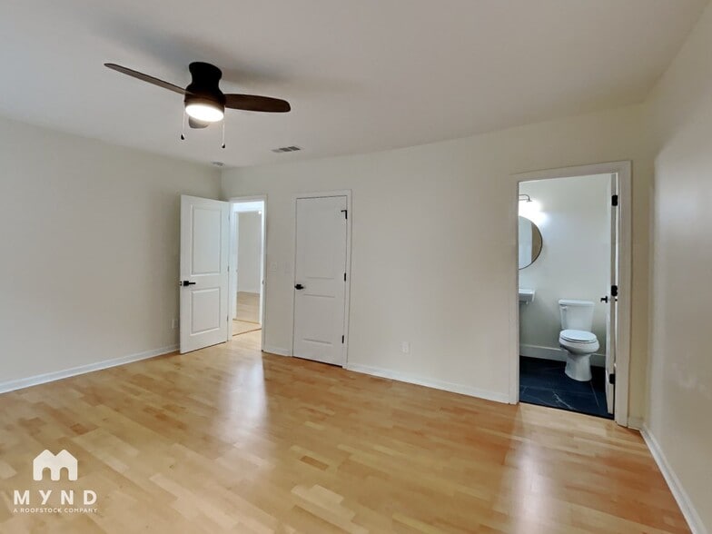 Building Photo - 2720 Hedgewood Dr NW