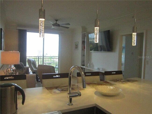 Building Photo - 750 N Tamiami Trl