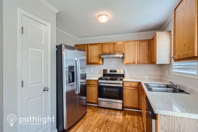 Building Photo - 701 Brentwood Pkwy