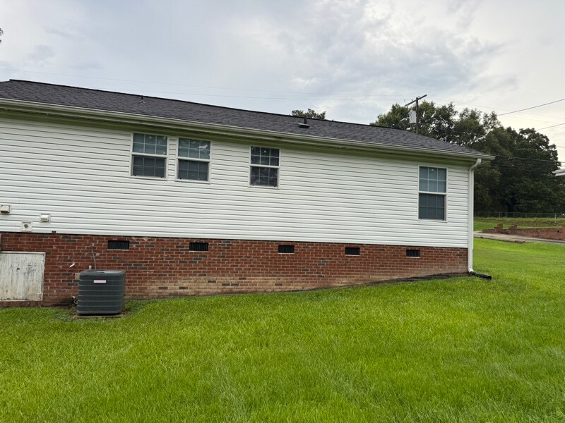 Building Photo - 407 N Ireland St