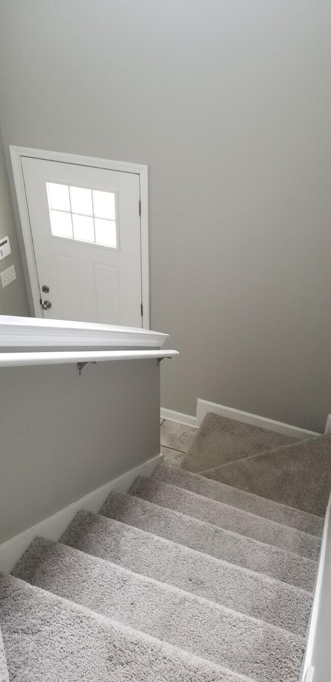 Building Photo - 181 Candle Brook Dr