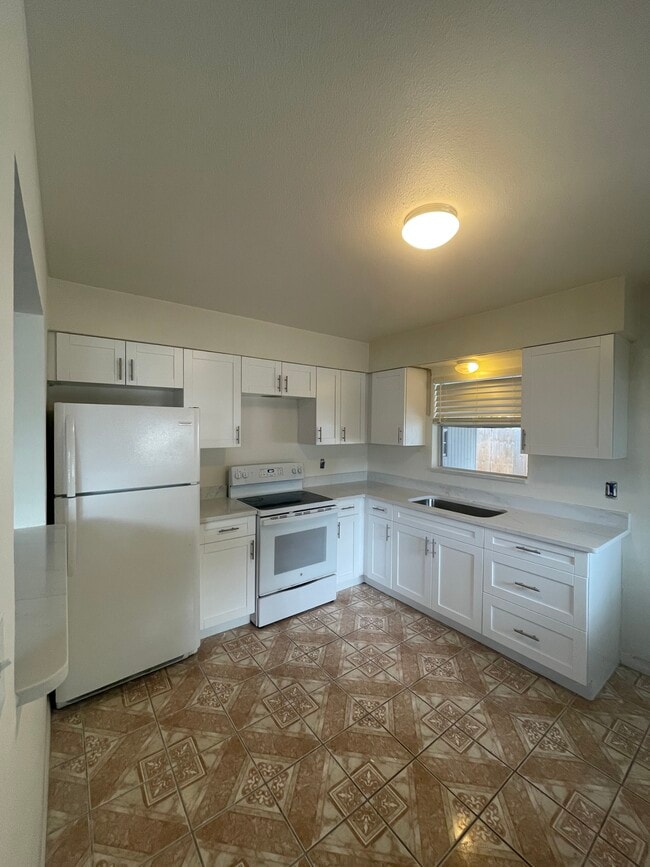 Building Photo - 403 S Orion Ave