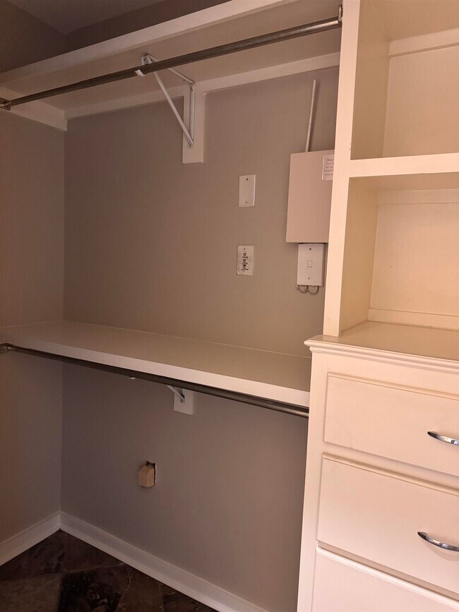 Building Photo - 620 Tennessee St