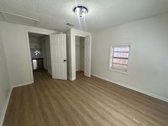 Building Photo - Renovated 3 Bedroom Home Near Riverside And Avondale