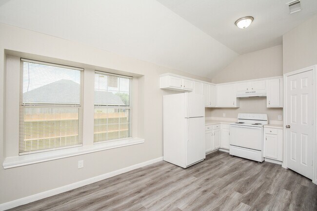 Building Photo - 12202 Duane Ct