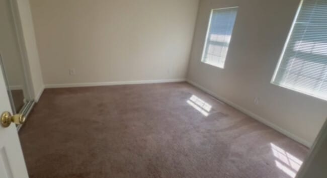 Building Photo - 3867