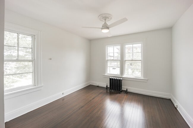 Building Photo - 62 Shrewsbury Ave