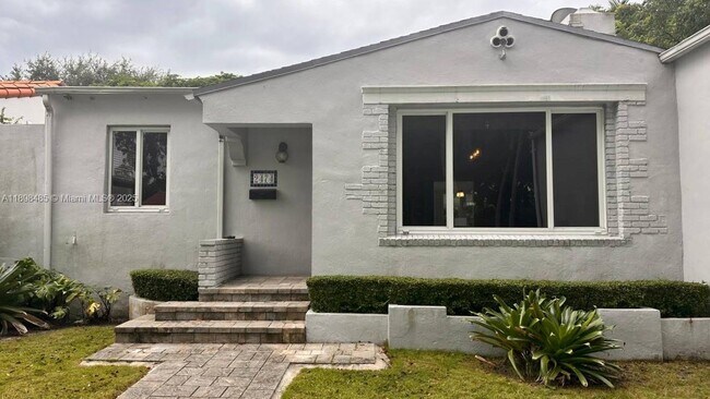 Building Photo - 2474 SW 24th Ter