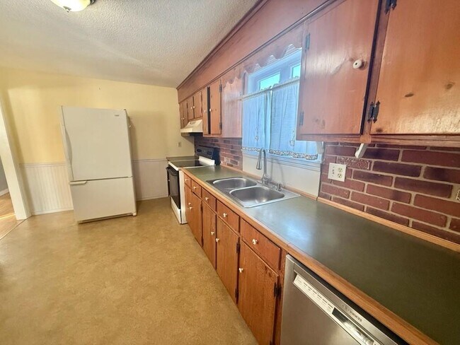 Building Photo - 101 Honeyman Ave