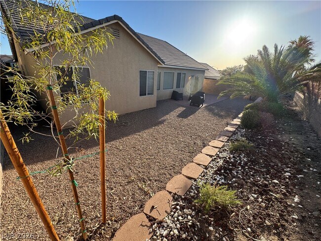 Building Photo - 2294 Tedesca Dr