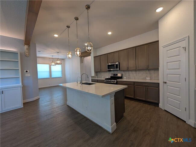 Building Photo - 2935 Aller