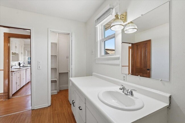 Building Photo - 209 West Main St