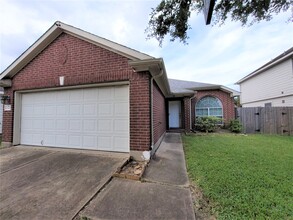 Building Photo - 12406 Magnolia Canyon
