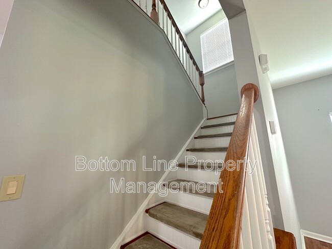 Building Photo - 4845 Chesney St NW