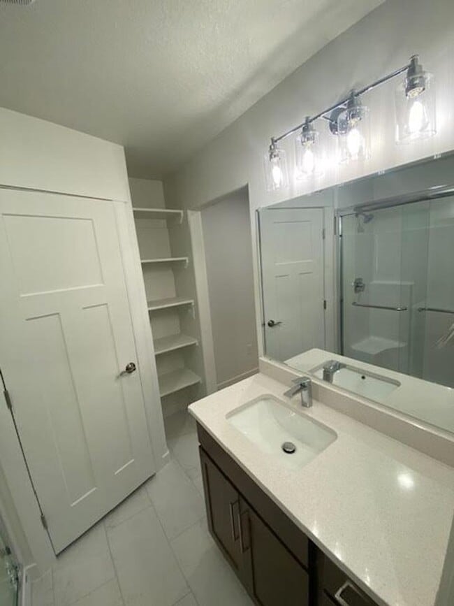 Building Photo - 3 bedroom- 2 bath 4 Plex - Brand New Construction