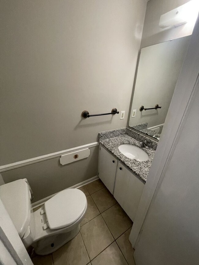 Building Photo - 4 Bd 2 ba house