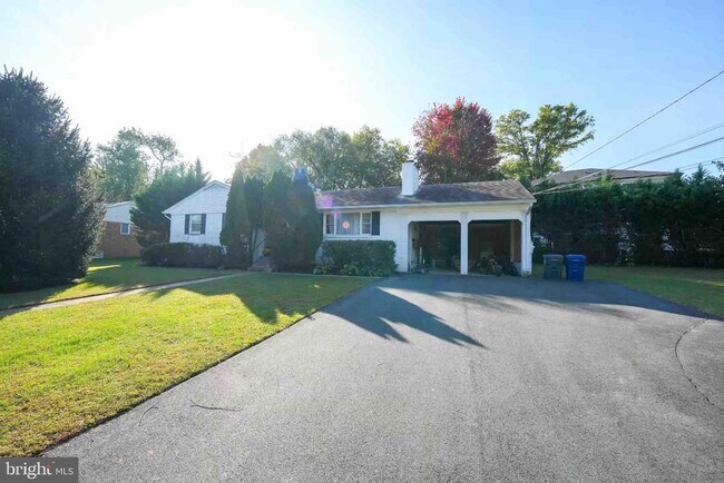 Building Photo - 6809 Weaver Ave