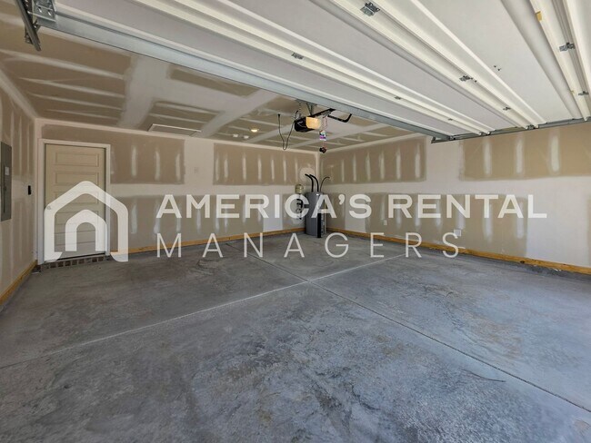 Building Photo - 609 Aberdeen Trce