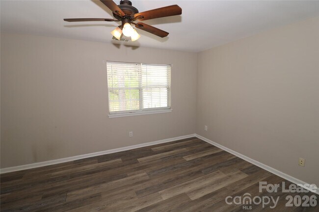 Building Photo - 5878 Prescott Ct