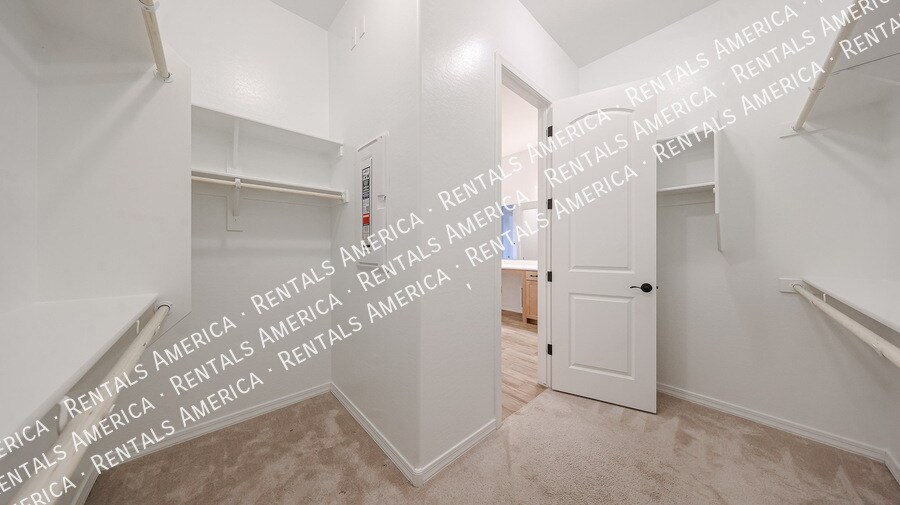 Building Photo - 19060 Rancho Dr