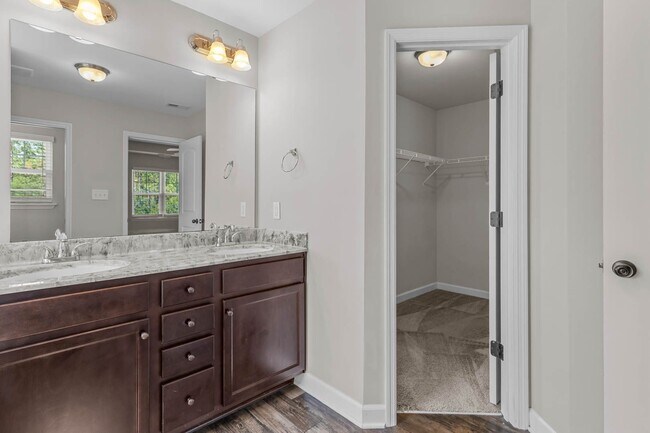 Building Photo - 3 Bed | 2.5 Bath | ~1,536 Sq Ft | Available for Rent