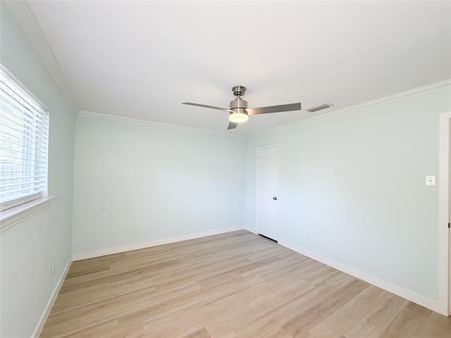 Building Photo - 811 Roaming Rd Dr