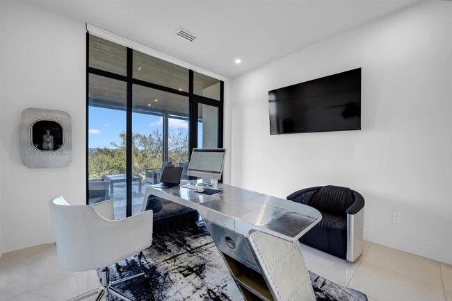 Building Photo - 207 Kites Ct