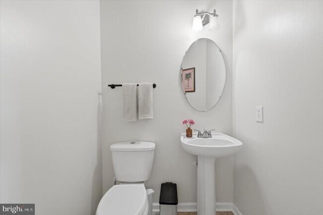 Building Photo - 7049 Rogue Forest Ln