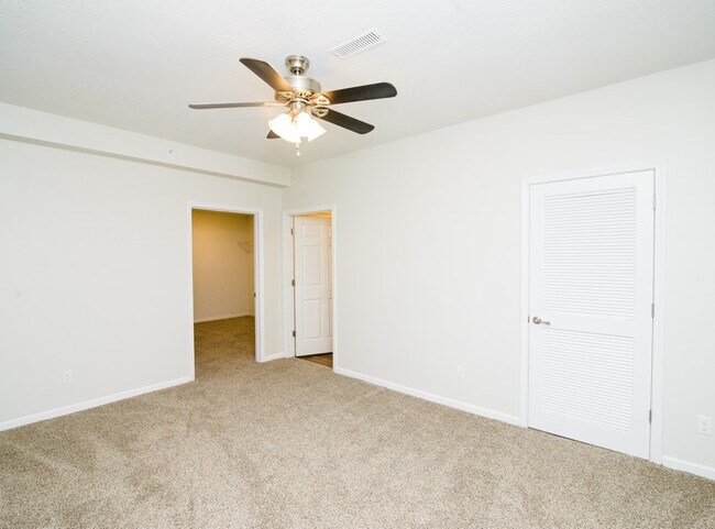 Building Photo - 3702 W Truman Blvd