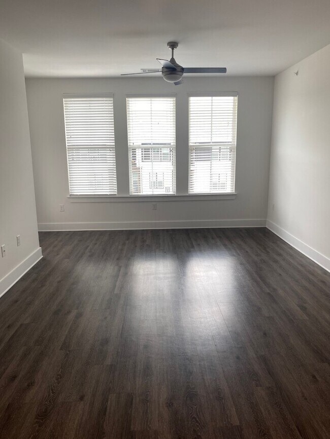 Building Photo - 1030 Gennett Cir