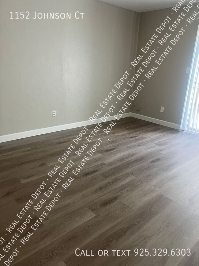 Building Photo - 1152 Johnson Ct