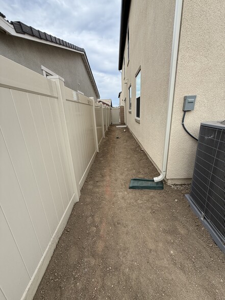 Building Photo - 9683 Manza Ct