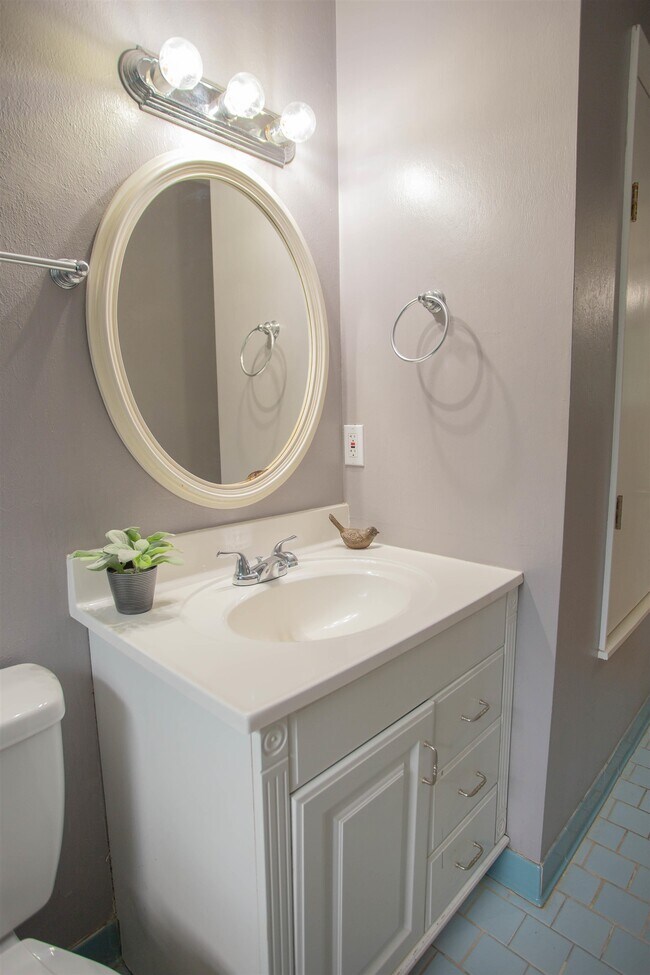 Building Photo - 2992 Corrib Dr