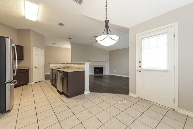 Building Photo - 1515 Warrington Way