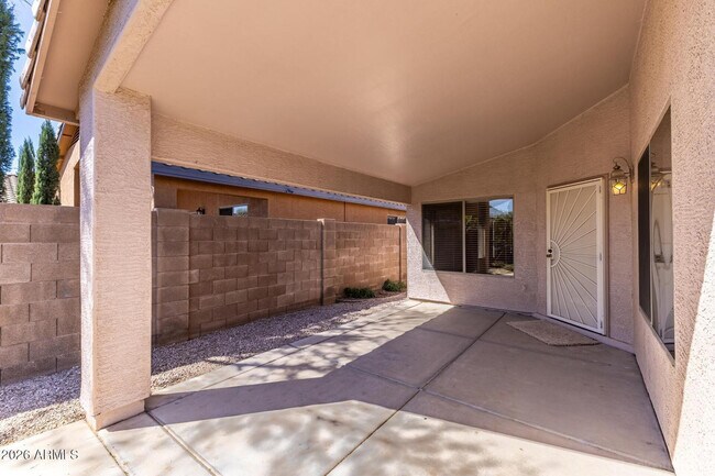 Building Photo - 15847 W Saguaro Ln