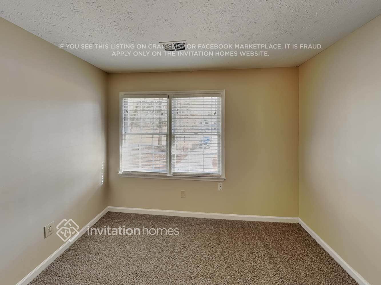 Building Photo - 921 David Dr