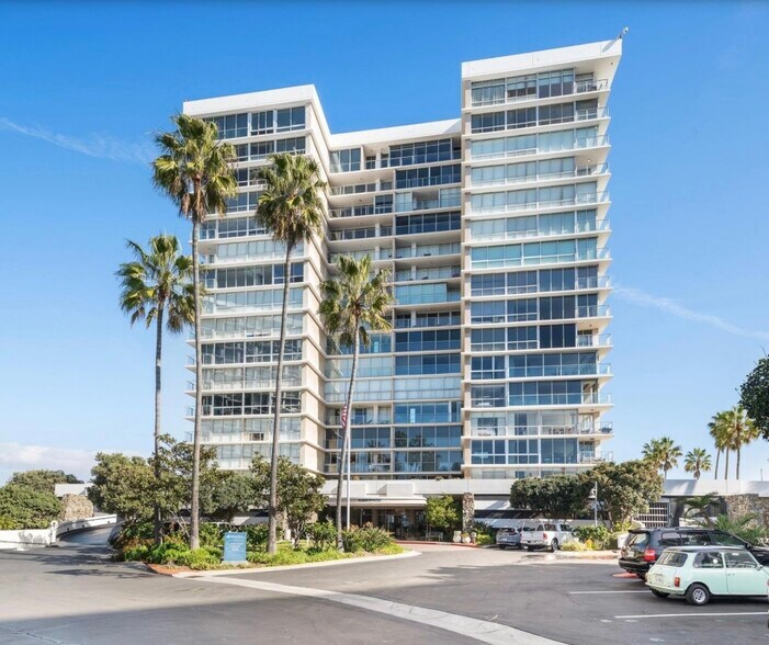 Building Photo - 1820 Avenida Del Mundo