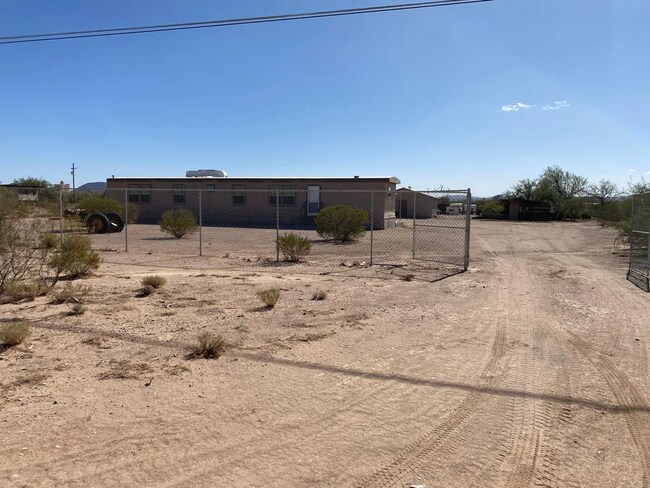 Building Photo - 6251 W Bilby Rd