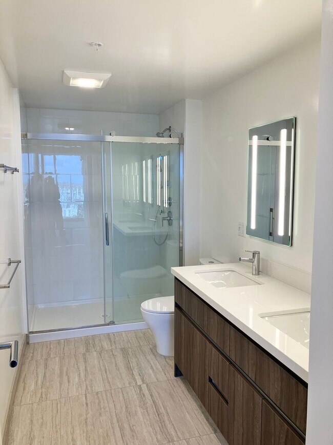 Building Photo - The Park @ Keeaumoku $5,000- 37th Floor, C...
