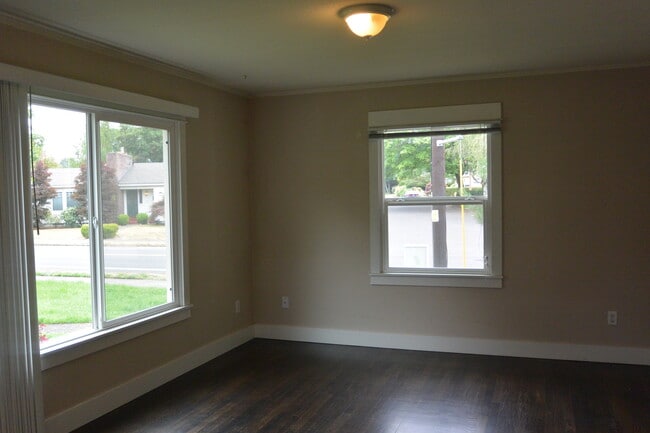 Building Photo - 3600.3602e.Evergreen