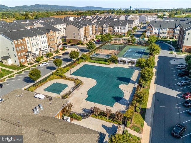 Building Photo - 6026 Forum Sq