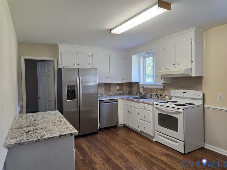 Building Photo - 7998 Wynbrook Ln