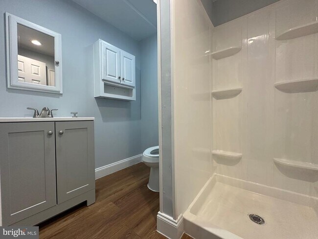 Building Photo - 14451 Village Dr